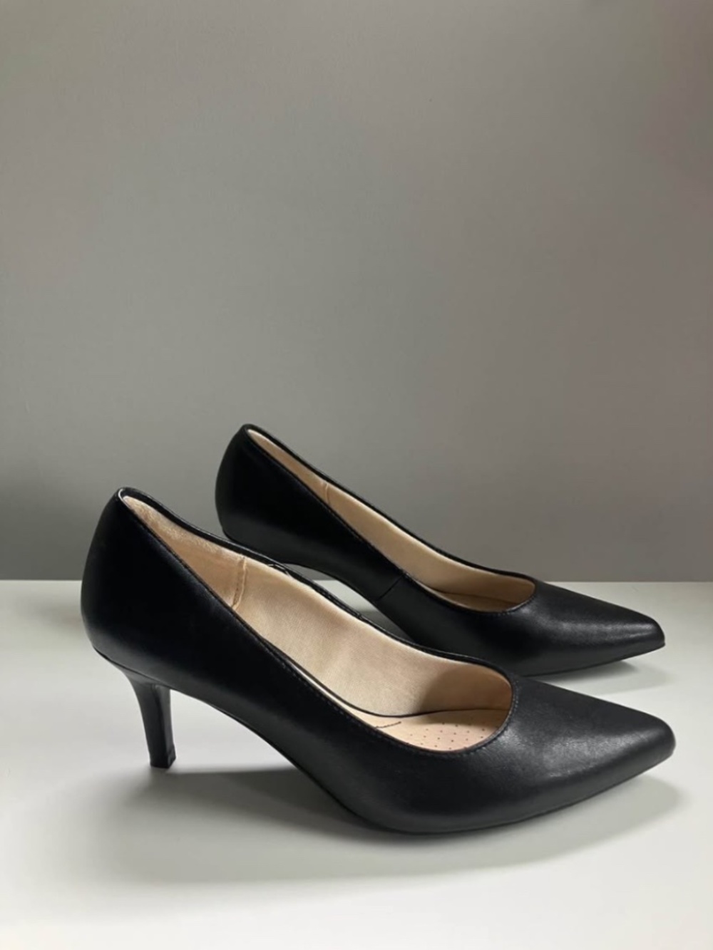 LifeStride Timeless Black Pumps
